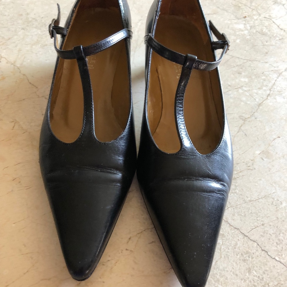 Kenneth Cole T-strap kitten heel pumps